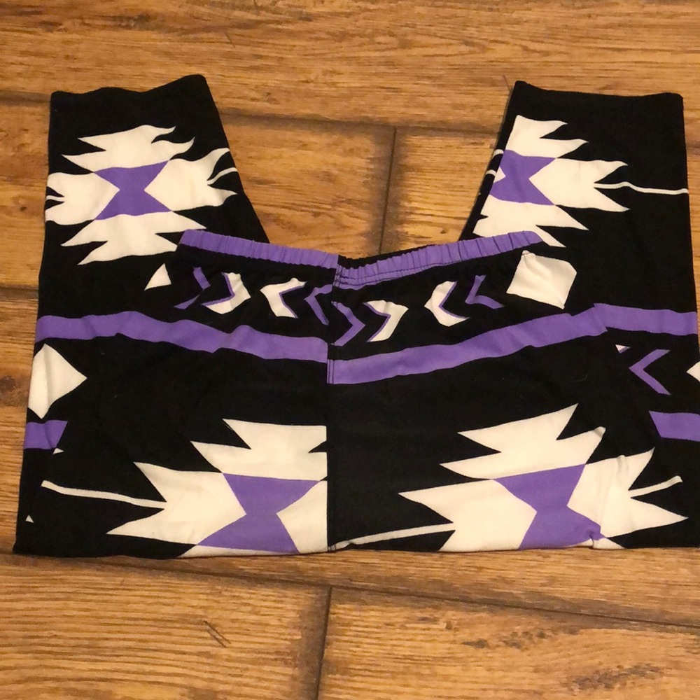 Aztec Capri - Picture 3 of 3